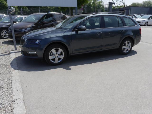 Skoda Octavia - Combi 1.4 TSI AMBITION * NAVI PDC SIT...