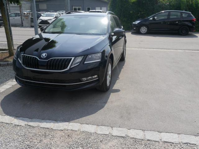 Skoda Octavia - Combi 1.8 TSI DSG STYLE * LED-SCHEINW...