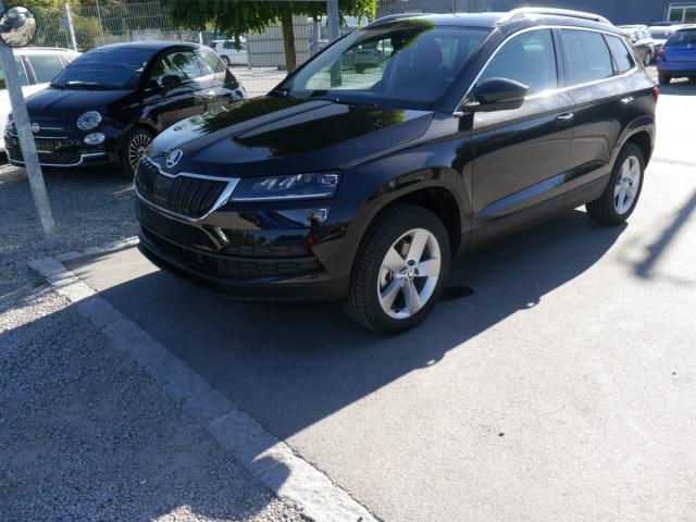 Skoda Karoq - 1.5 TSI STYLE * KESSY NAVI LED-SCHEINWE...