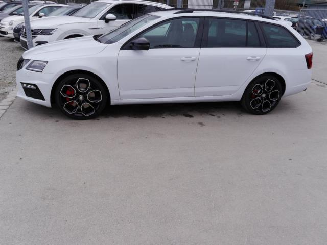 Skoda Octavia - Combi 2.0 TSI DSG RS * CHALLENGE PLUS...