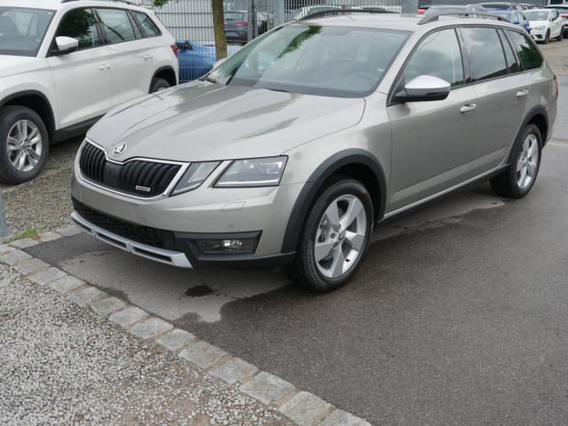 Skoda Octavia - Combi 2.0 TSI DSG SCOUT 4x4 * AHK LED...