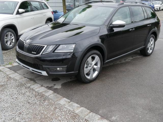 Skoda Octavia - Combi 2.0 TSI DSG SCOUT 4x4 * AHK NAV...