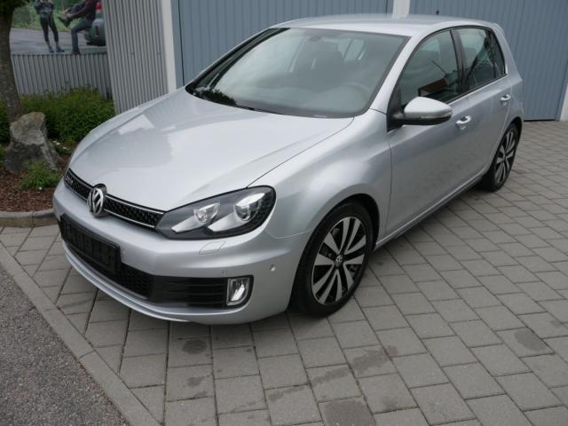 Volkswagen Golf - I 2.0 TDI DPF GTD * WINTERPAKET NAVI XEN...