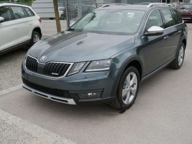 Skoda Octavia - Combi 2.0 TDI DPF DSG SCOUT 4x4 * AHK...
