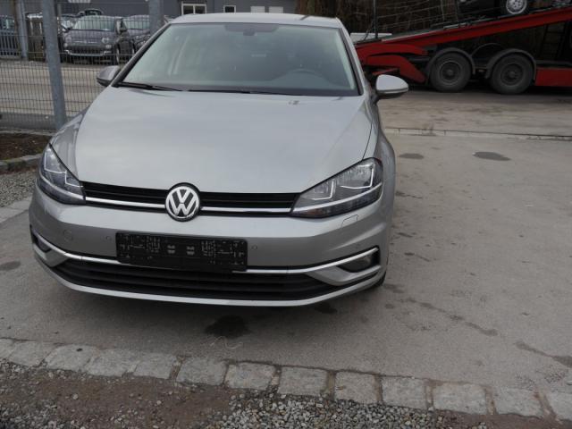 Volkswagen Golf - II 1.0 TSI JOIN * NAVIGATION PARK ASSIST...