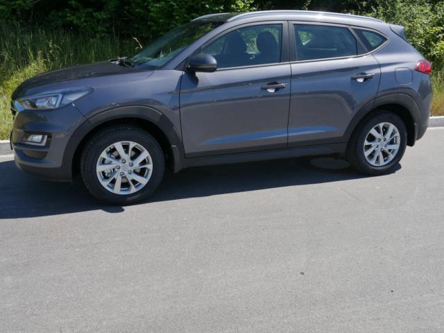 Hyundai Tucson - 1.6 T-GDI FAMILY * PDC RÜCKFAHRKAMERA ...