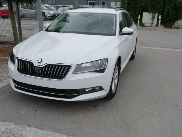 Skoda Superb - Combi 2.0 TDI DPF DSG AMBITION * BUSIN...
