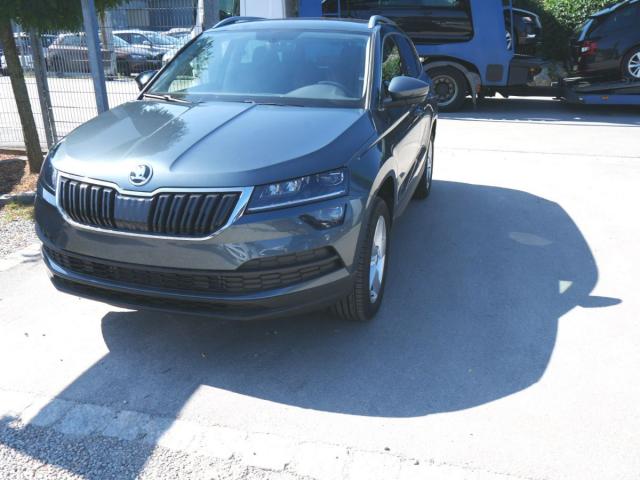Skoda Karoq - 1.5 TSI ACT DSG STYLE * NAVI LED-SCHEIN...