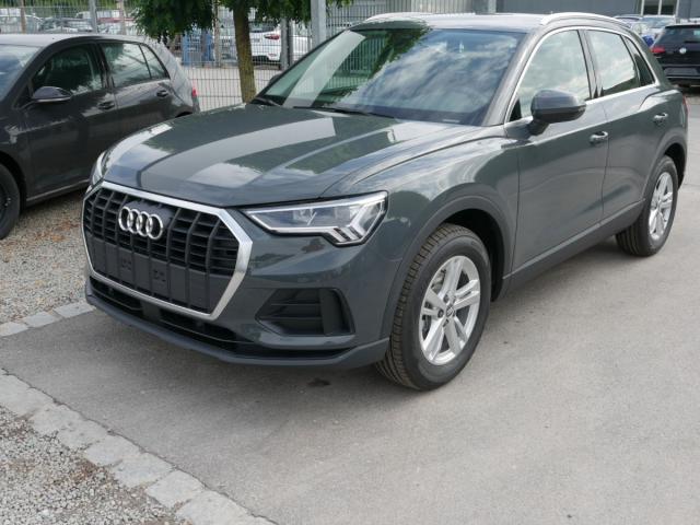 Audi Q3 - 35 TFSI CoD * MMI NAVI PLUS LED PDC SHZG V...