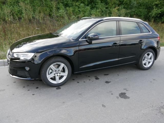 Audi A3 - Sportback 35 TFSI CoD S-TRONIC * NAVI XENO...
