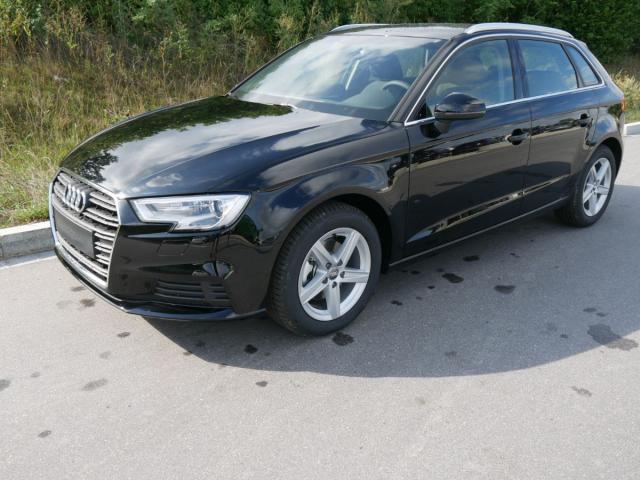 Audi A3 - Sportback 35 TFSI CoD S-TRONIC * NAVI XENO...