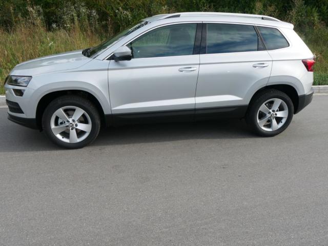 Skoda Karoq - 1.5 TSI ACT DSG STYLE * NAVI LED-SCHEIN...
