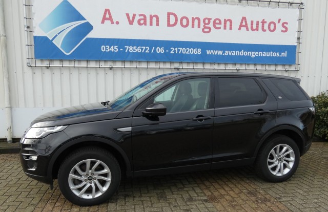 LAND ROVER DISCOVERY 2.2 TD4 4WD S,Navi,Camera,Trhaak,AllSeason, A van Dongen auto's, Asperen