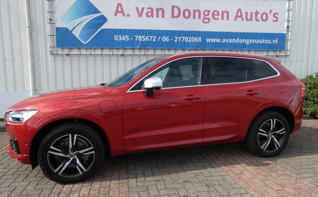 VOLVO XC60 2.0 T8 AWD R-DESIGN,Pano,HeadUp,Trhaak,360,ACC,DealerOH, A van Dongen auto's, Asperen