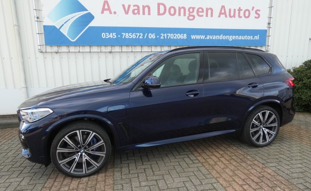 BMW X5 XDRIVE45E M-Sport,Softcl,H&K,Laser,PremiumSelGarantie, A van Dongen auto's, Asperen