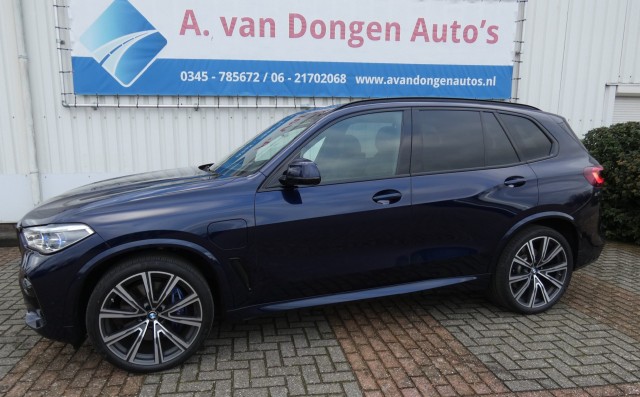 BMW X5 XDRIVE45E M-Sport,Softcl,H&K,Laser,PremiumSelGarantie, A van Dongen auto's, Asperen
