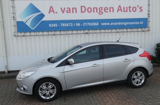 FORD FOCUS 1.6 TI-VCT TITANIUM,Navi,PDC,Bltooth,Voorruitverw, A van Dongen auto's, Asperen