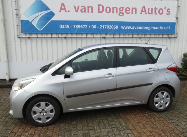 TOYOTA VERSO-S 1.3 VVT-I ASPIRATION Automaat,Camera,Trhaak,APK 27-6-26, A van Dongen auto's, Asperen