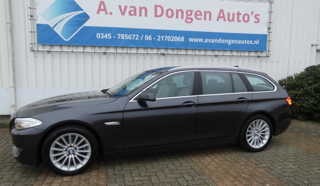 BMW 5-SERIE 523I HIGH EXECUTIVE,Leer,Navi,Xenon,Trhaak.Keurig, A van Dongen auto's, Asperen