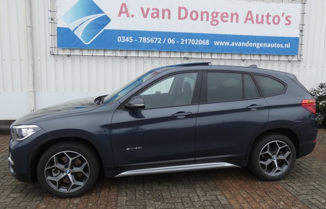 BMW X1 SDRIVE20I XLINE Automaat,Pano,Navi,Trhaak,Leer, A van Dongen auto's, Asperen