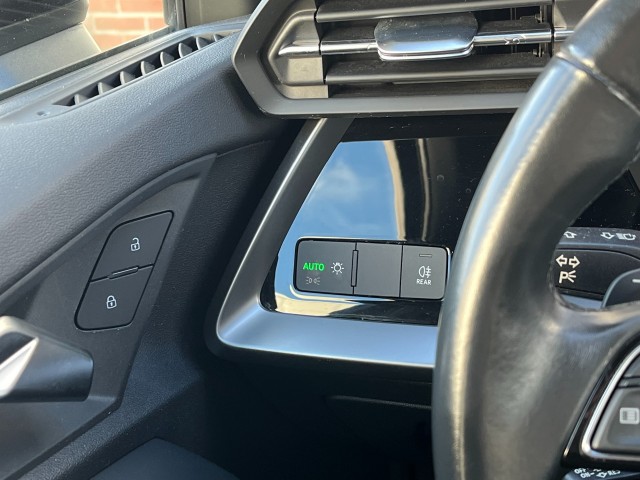 AUDI A3 35 TFSI Business edition Automaat 150 PK I Carplay I Stoelverw. Autobedrijf Hilboezen, 7951 EE Staphorst