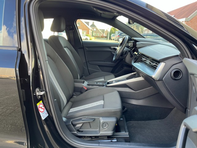 AUDI A3 35 TFSI Business edition Automaat 150 PK I Carplay I Stoelverw. Autobedrijf Hilboezen, 7951 EE Staphorst
