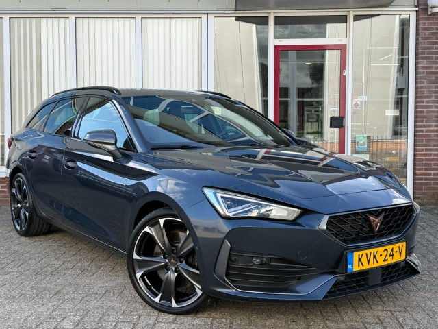 CUPRA LEON SPORTSTOURER 1.4 E-Hybrid VZ Business I Stoel/stuurverwarming I Carplay I Camera I Elektrische achterklep I, Autobedr