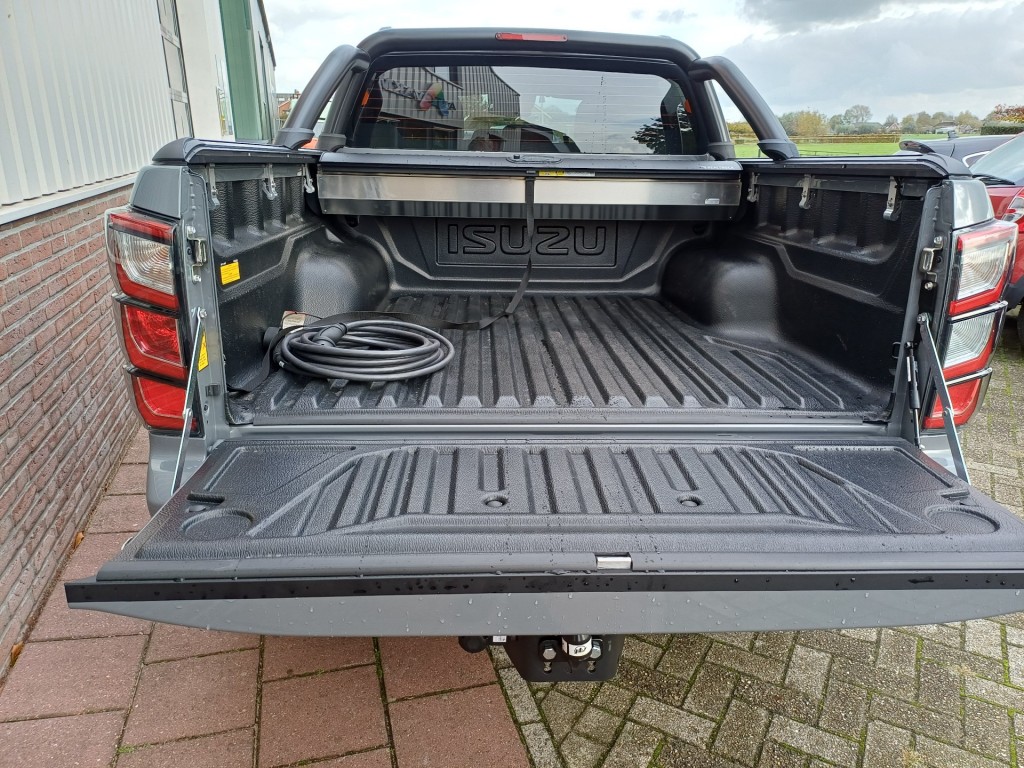 ISUZU, D-MAX