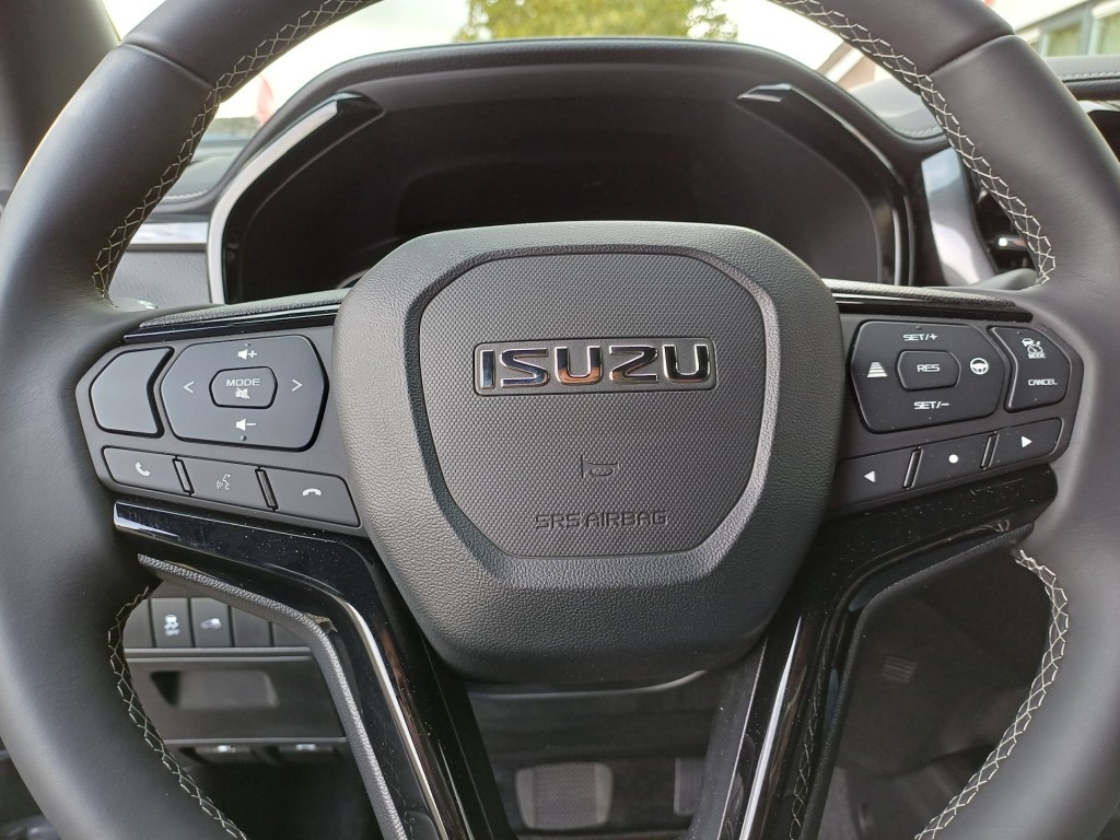 ISUZU, D-MAX