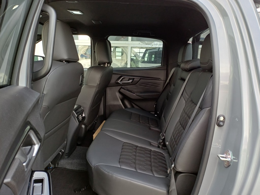 ISUZU, D-MAX