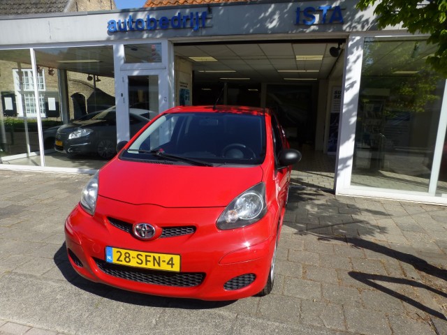 TOYOTA AYGO , W.C. Ista & Zoon, Oosterland