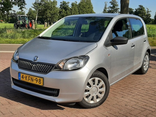 SKODA CITIGO 1.0 60pk Airco Navigatie Bluetooth , Autobedrijf van de Bunt, Zwartebroek
