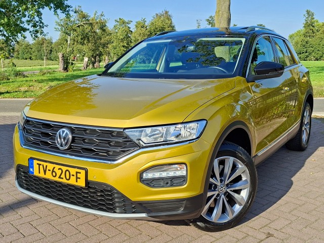 VOLKSWAGEN T-ROC 1.0 TSi 115pk Airco Dig.dashboard Adap.cruise-control Navigatie Bluetooth , Autobedrijf van de Bunt, Zwartebroe