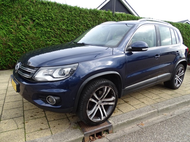 VOLKSWAGEN TIGUAN 2.0 TSI SP&ST 4M -Automaat-Leer-Pano-Blth-Clima-Trkh-Pdc, Garage Dekker, Heerhugowaard