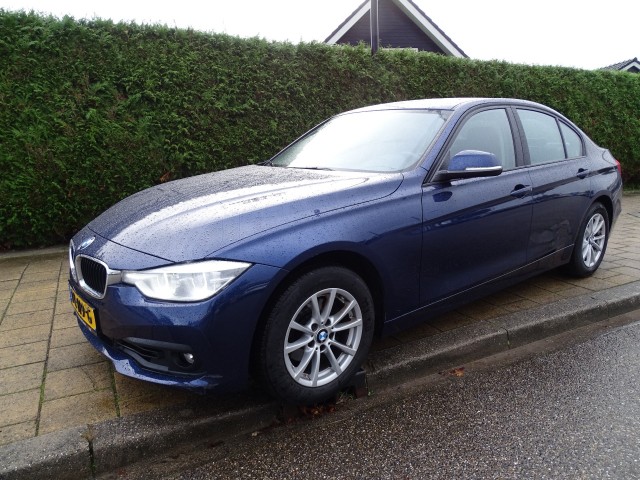 BMW 3-SERIE 318I EXECUTIVE-Automaat-Navi-Media-Pdc-Blth-Cruise-Clima, Garage Dekker, Heerhugowaard