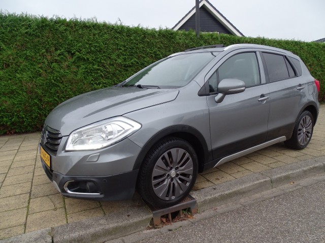 SUZUKI SX4 Suzuki SX4 S-Cross 1.6 High Executive-Automaat-Navi-Pano-Leer-Bl, Garage Dekker, Heerhugowaard