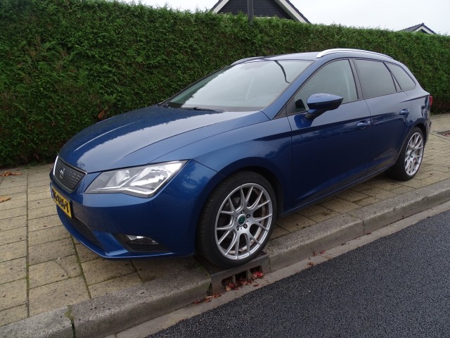 SEAT LEON 1.0 ECOTSI STYLE CON-Media-Clima-Cruise-Navi-pdc, Garage Dekker, Heerhugowaard