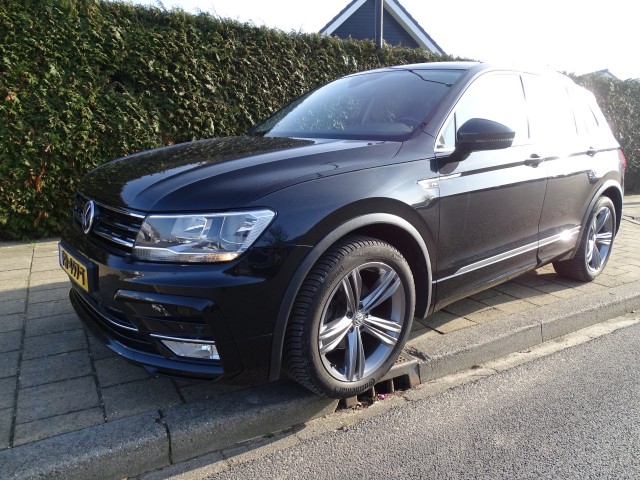 VOLKSWAGEN TIGUAN 1.4 TSI CON. SERIES-Navi-Carplay-Blth-Cruise-Clima-Pdc, Garage Dekker, Heerhugowaard