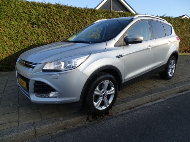 FORD KUGA 1.5 TITANIUM PLUS-Navi-Blth-Came-hlf leer-Cruise, Garage Dekker, Heerhugowaard