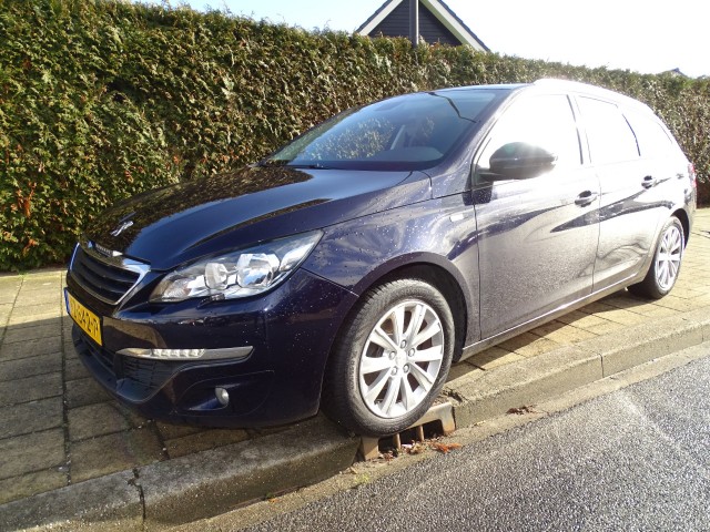 PEUGEOT 308 1.2 PT 110 Pk STYLE-Navi-Blth-Cruise-Trkh-Usb, Garage Dekker, Heerhugowaard