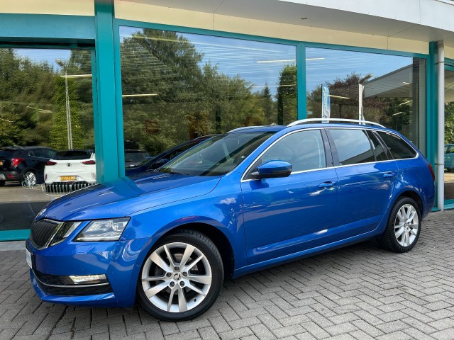 SKODA OCTAVIA Combi TSI, Style, Xenon, Canton, LED, Sportstoelen, Navi, Climat, Auto Weerveld, Deurningen