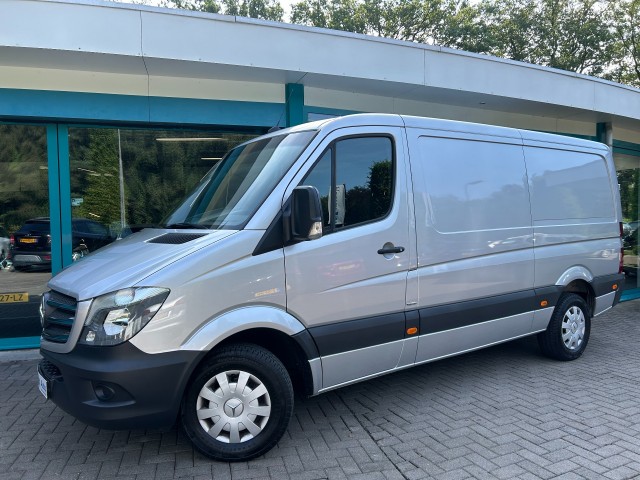 MERCEDES-BENZ SPRINTER 319 CDI 3.0-V6 Autom, Airco, Cruise, Navi, Camera, 3500kg, NAP , Auto Weerveld, Deurningen