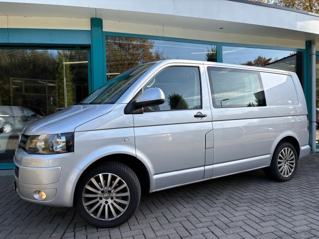 VOLKSWAGEN TRANSPORTER 2.0 TDI DC 5-Pers Airco, Navi, Cruise, 18Inch, TrHaak, NAP , Auto Weerveld, Deurningen