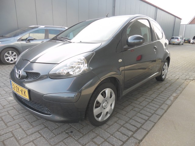 TOYOTA AYGO 1.0-12V +, Jansen Auto's, Bedum