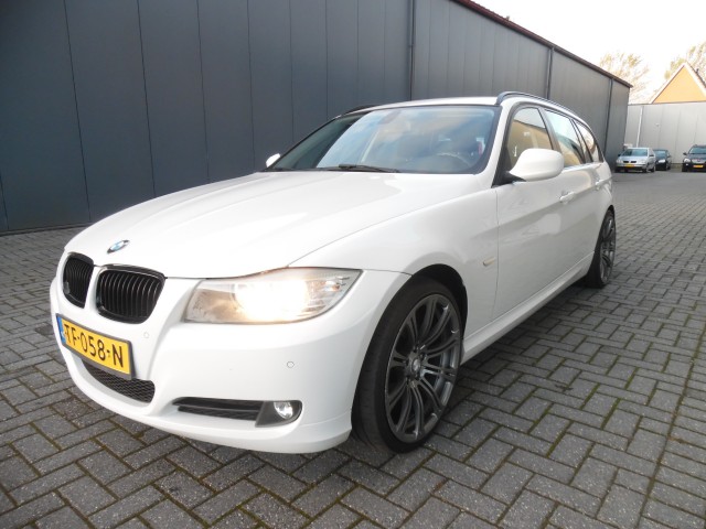 BMW 3-SERIE