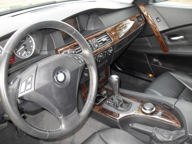 BMW 5-SERIE 525I Executive, NL auto, NAP T van Venrooy auto's, 5373 AG Herpen