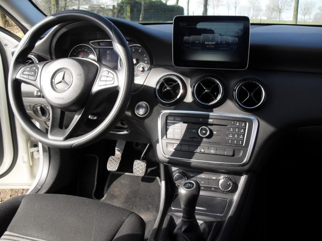 MERCEDES-BENZ A-KLASSE 160 My First Star, NL Auto T van Venrooy auto's, 5373 AG Herpen