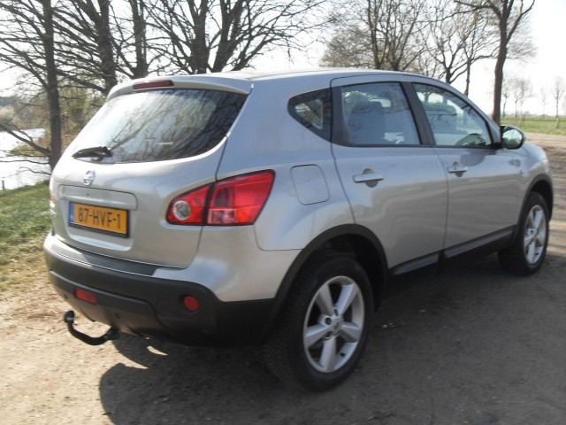 NISSAN QASHQAI 2.0 Acenta, 4 WHEEL DRIVE! T van Venrooy auto's, 5373 AG Herpen
