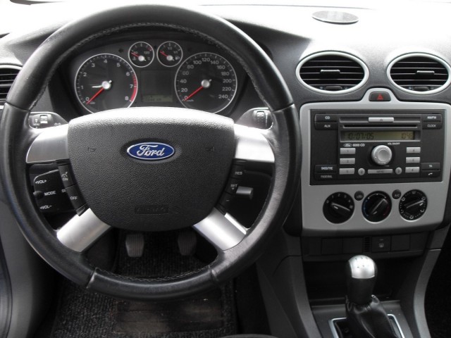 FORD FOCUS 1.616V Trend, T van Venrooy auto's, 5373 AG Herpen