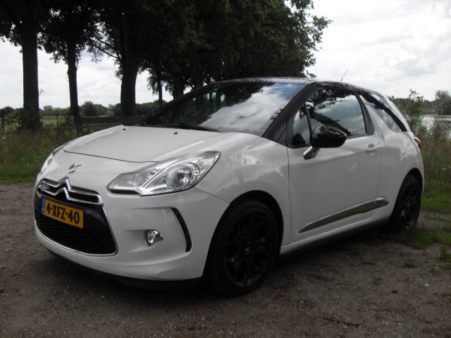 CITROEN DS3 1.6 Sport Chic, Leder T van Venrooy auto's, 5373 AG Herpen